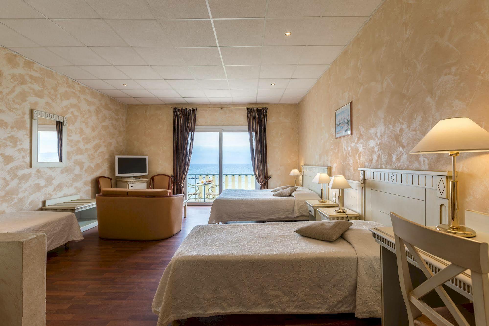 Le Beau Sejour Hotel Saint-Raphaël Екстериор снимка